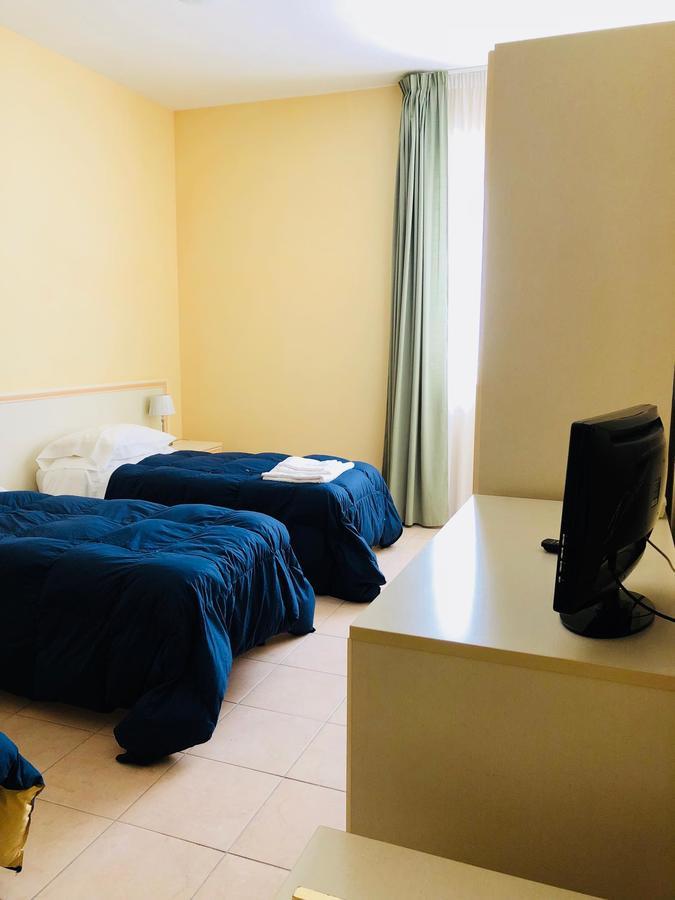 Hotel Agri Resort "Agora" Castelluccio dei Sauri Buitenkant foto